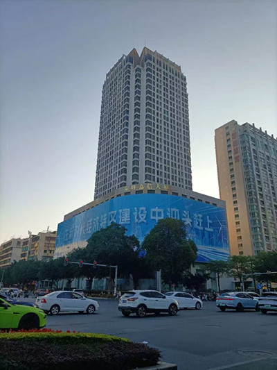 论汕头市《锦峰嘉信大厦》这栋“烂尾王”楼盘的风水态势